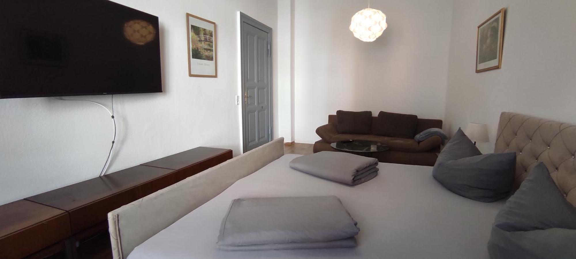 - Erdgeschoss Apartment